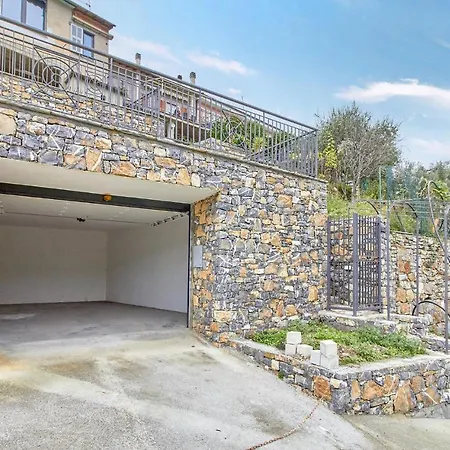 בית נופש Casa Flora